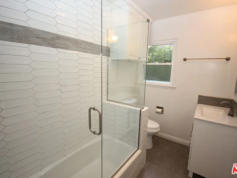 2766 Dunleer Pl — Photo 16