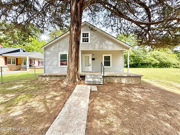 2nd image of 1513 Stroud Avenue