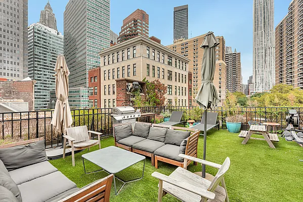 Sold by Engel & Völkers New York City | media 1