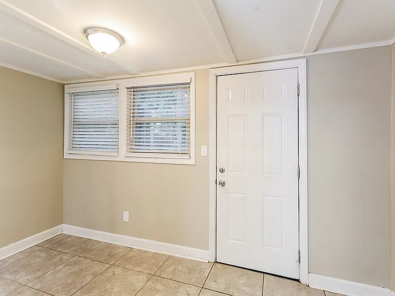 3924 Broadview Dr — Photo 14