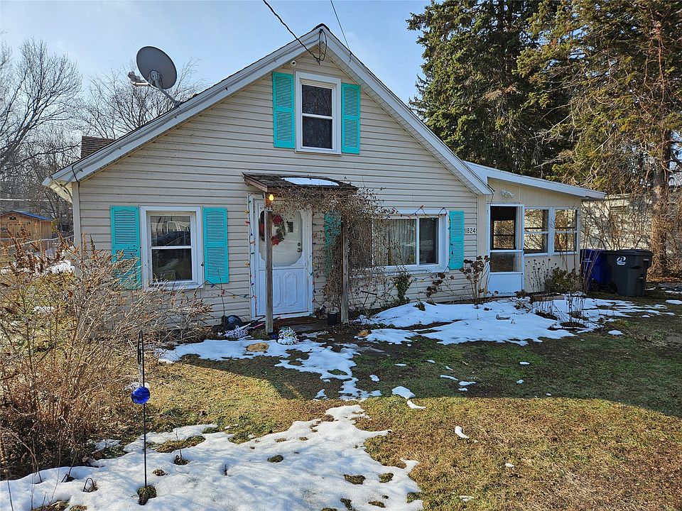 2nd image of 1824 Clifford Dr