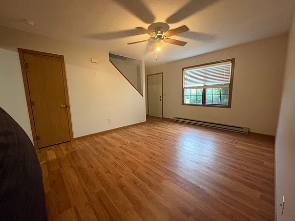 4th image of 1530 Hawk Cir APT A