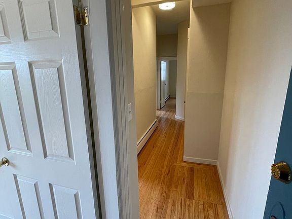 4th image of 1215-1217 Broadway St