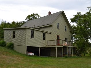 10 Wiscasset Rd, Whitefield, ME 04353