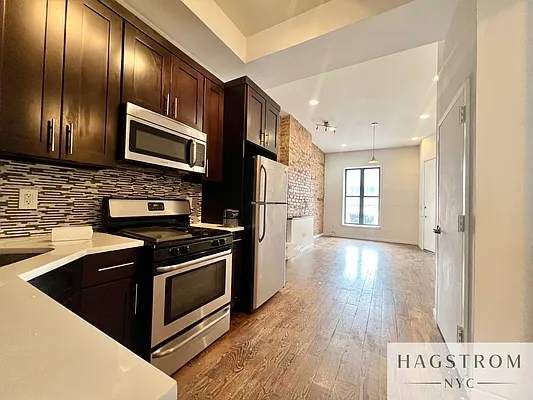 Rented by Hagstrom Management Inc | media 9
