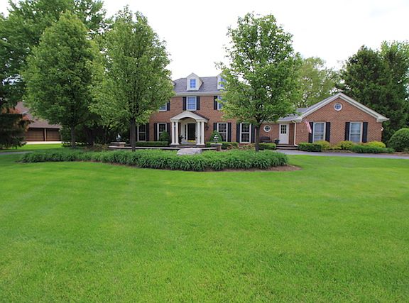 2nd image of 1320 Persimmon Dr
