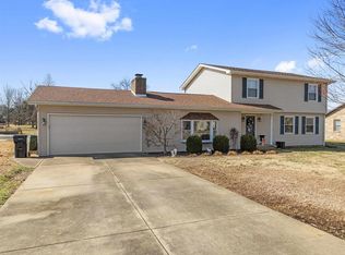 2220 Eastland Dr, Owensboro, KY 42303