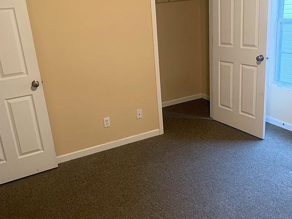 2nd image of 250 Willow Creek Dr APT 6