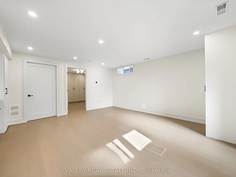 131 Dovercourt Rd #1 — Photo 2