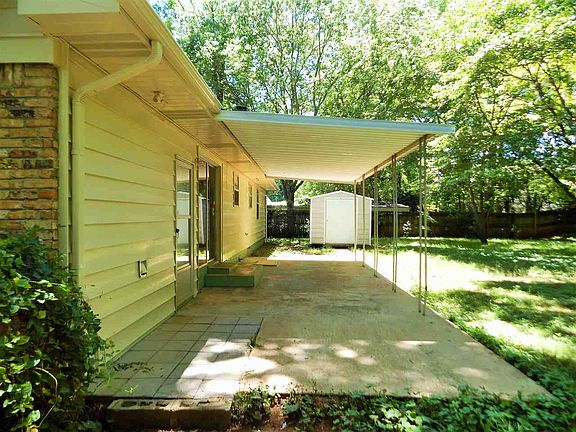 3rd image of 3416 Grassfort Dr SW
