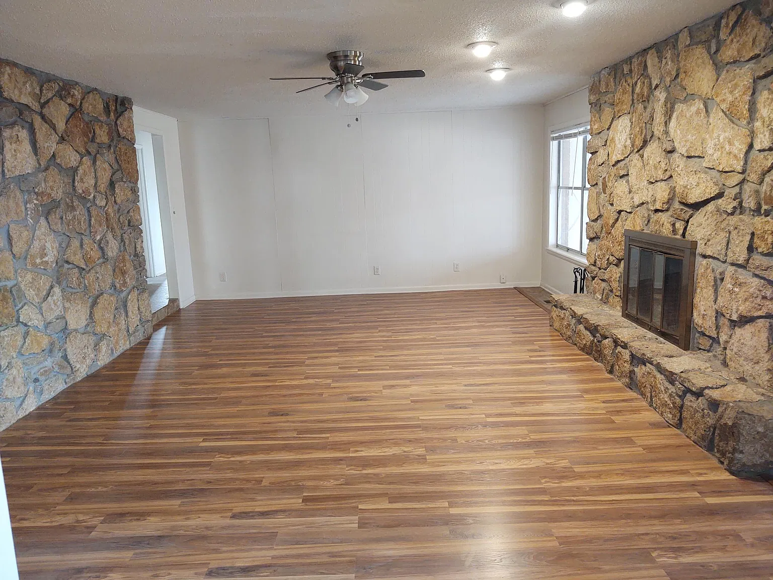 11448 S 82nd East Ave — Photo 2