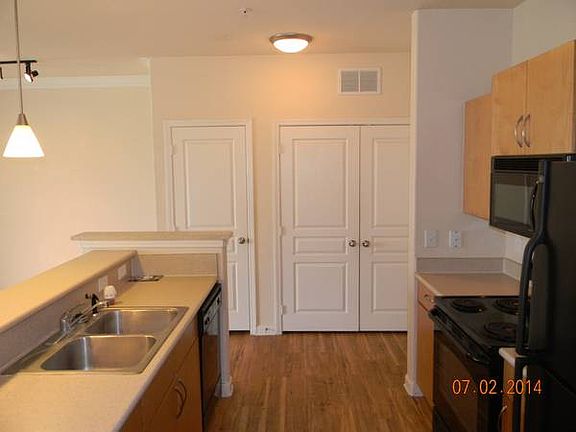 5th image of 8290 Gate Pkwy W Unit 619