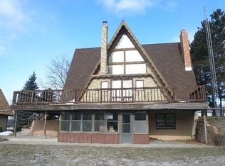 631 Round Marsh, Kingston, WI 53939