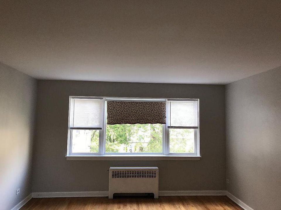 1st image of 6331 N Albany Ave #1
