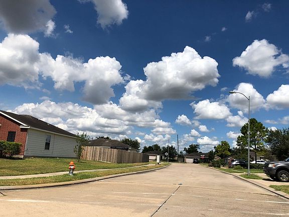 4th image of 6815 Dawn Bloom Ln