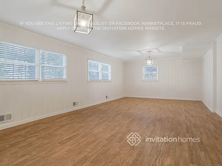 2372 Oakridge Ct — Photo 9