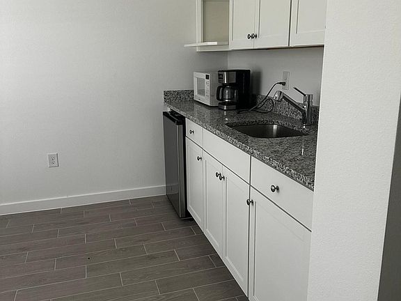 Kitchenette/Living space