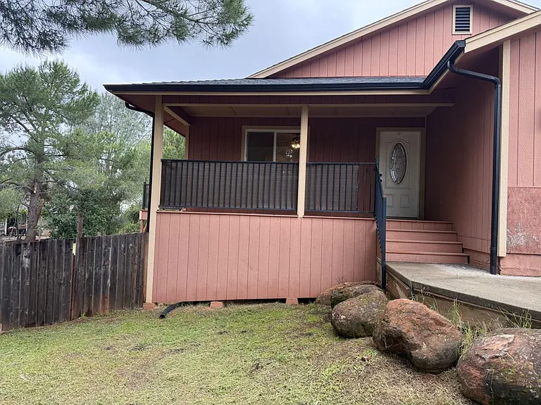 16656 Pinecrest Ct — Photo 1