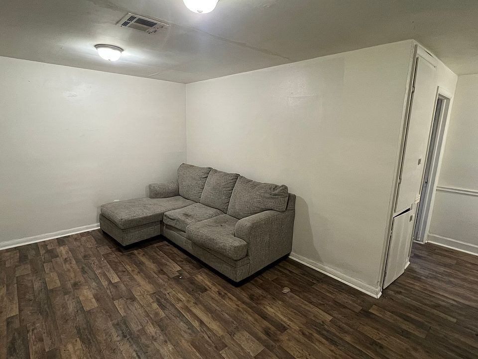 1st image of 1019 N Gary Ave #B