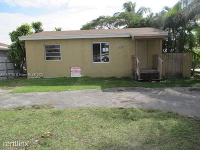 486 E 19th St, Hialeah, FL, 33013