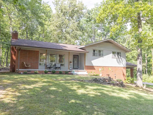 100 Mollie Dr, Selmer, TN 38375