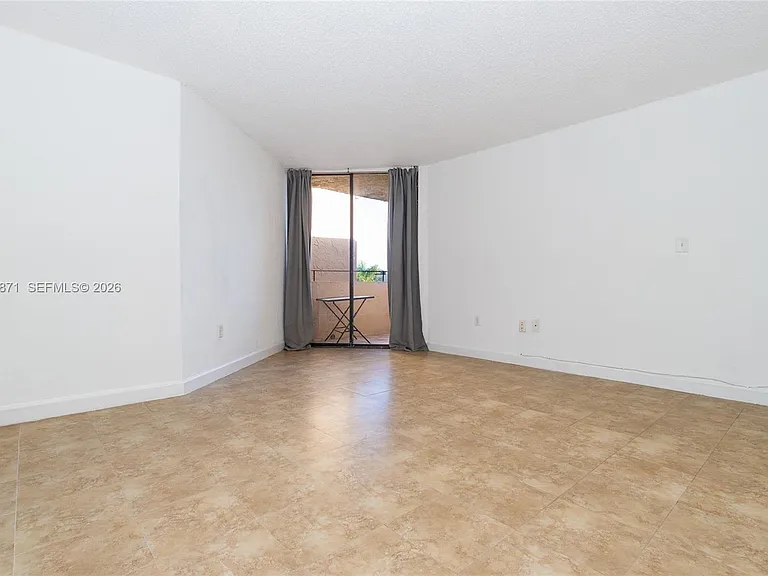 10500 SW 108th Ave #B414 — Photo 35