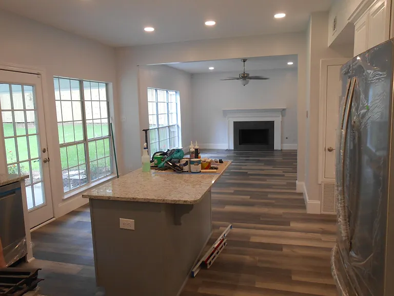 4120 Oakbriar Dr E — Photo 3