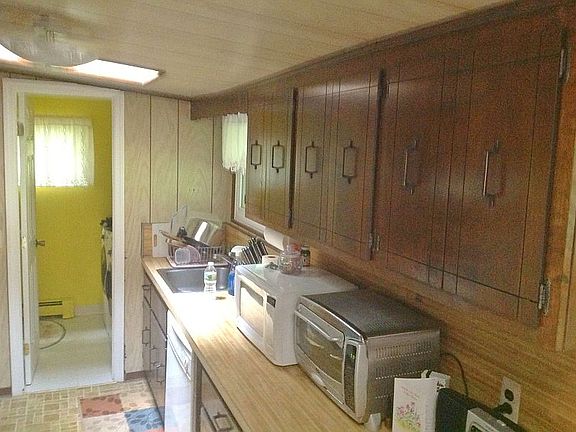 2nd image of 107 Lakeside Dr