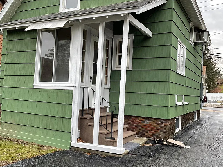 18 Easterly St — Photo 3
