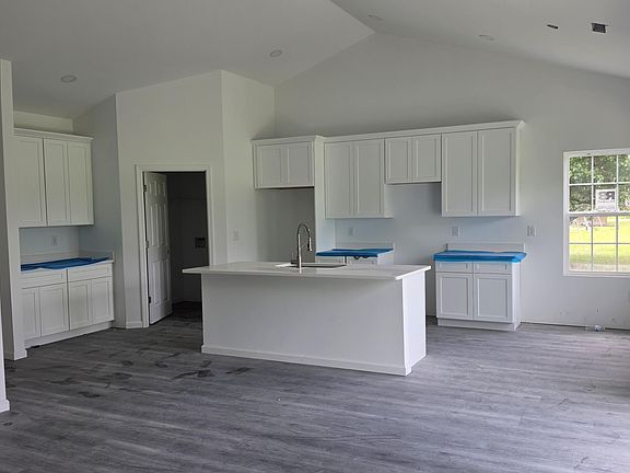 5th image of 304 Miller Street
