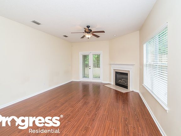 3rd image of 1417 Greyfield Dr