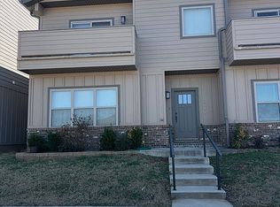 2640 N Ward Dr, Fayetteville, AR 72704