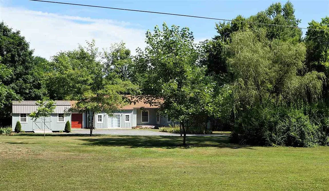 7748 Albevanna Spring Rd photo 1