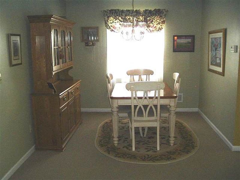 4th image of 73 BRIDGEWOOD Lane
