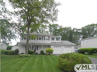 105 Westwood Dr, Toms River, NJ 08753
