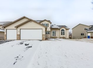 2386 Ponds Way, Shakopee, MN 55379