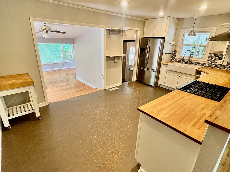 14 Braddock Cir — Photo 3