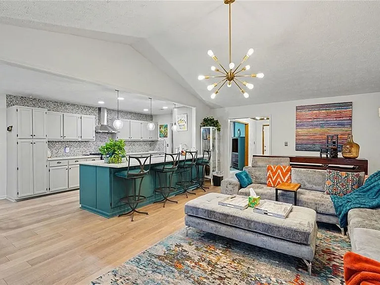 8671 Twin Oaks Dr — Photo 8