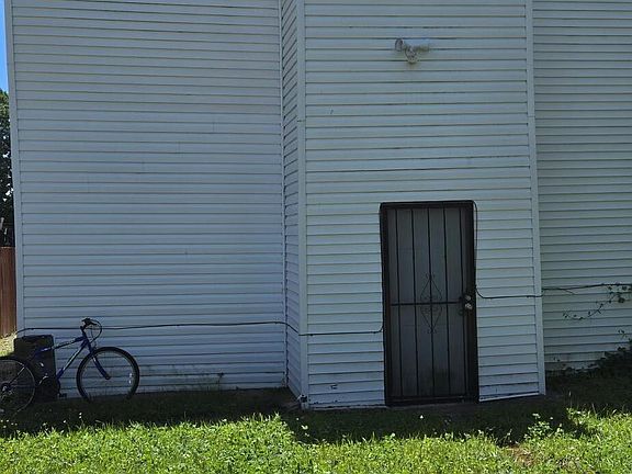 4th image of 5054 Linsdale St