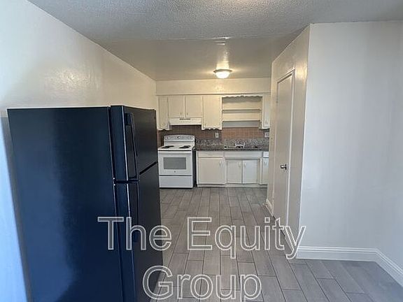 3rd image of 352 S Blackstone St APT 3