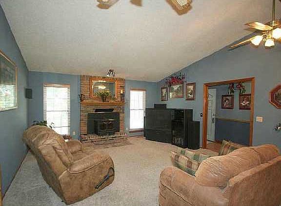 2nd image of 14919 S Moccasin Pl