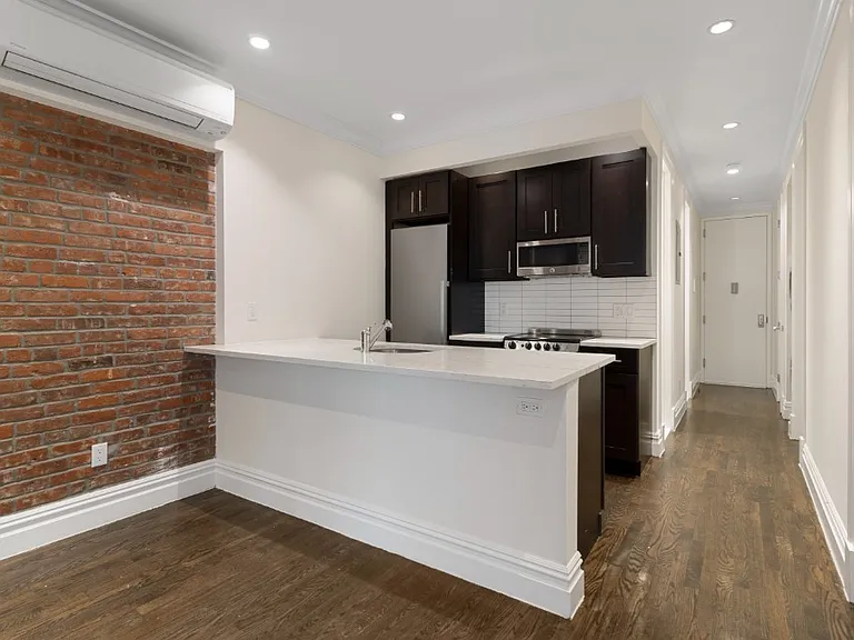 350 E 13th St #7 — Photo 1