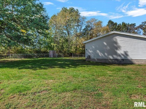 913 Springfield St, Kincaid, IL 62540
