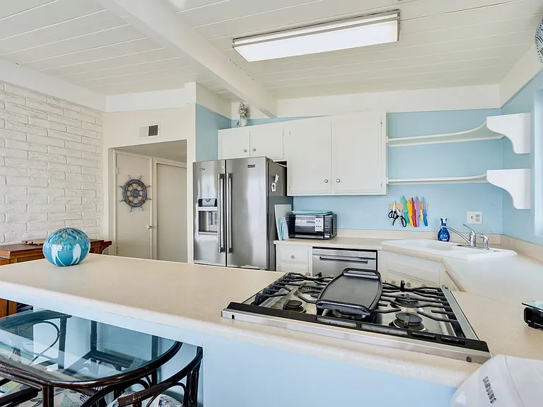 1630 Seacoast Dr #D — Photo 11