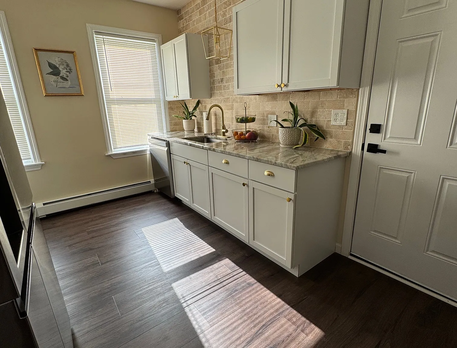 2 bed, 1100 sqft, $2,200 — Photo 3