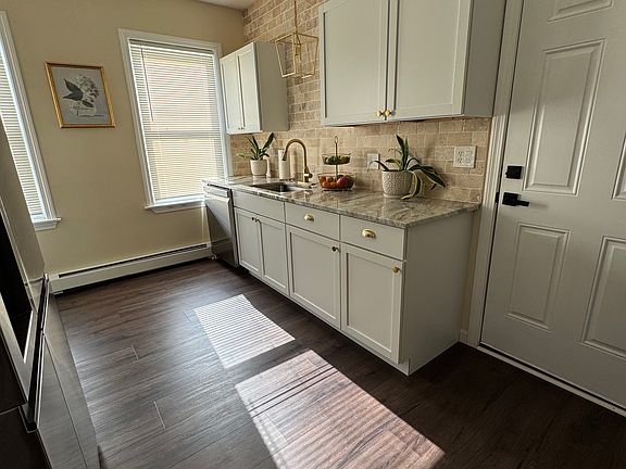 2nd image of 89 Waterman Ave Floor 1