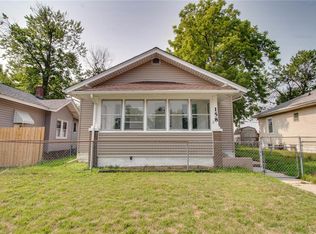 158 E Acton Ave, Wood River, IL 62095