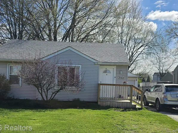 35484 Ellen St, Clinton Township, MI 48035