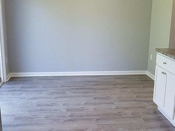 Dining Space in kitchen area.