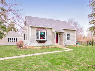 11808 Country Club Rd, Woodstock, IL 60098